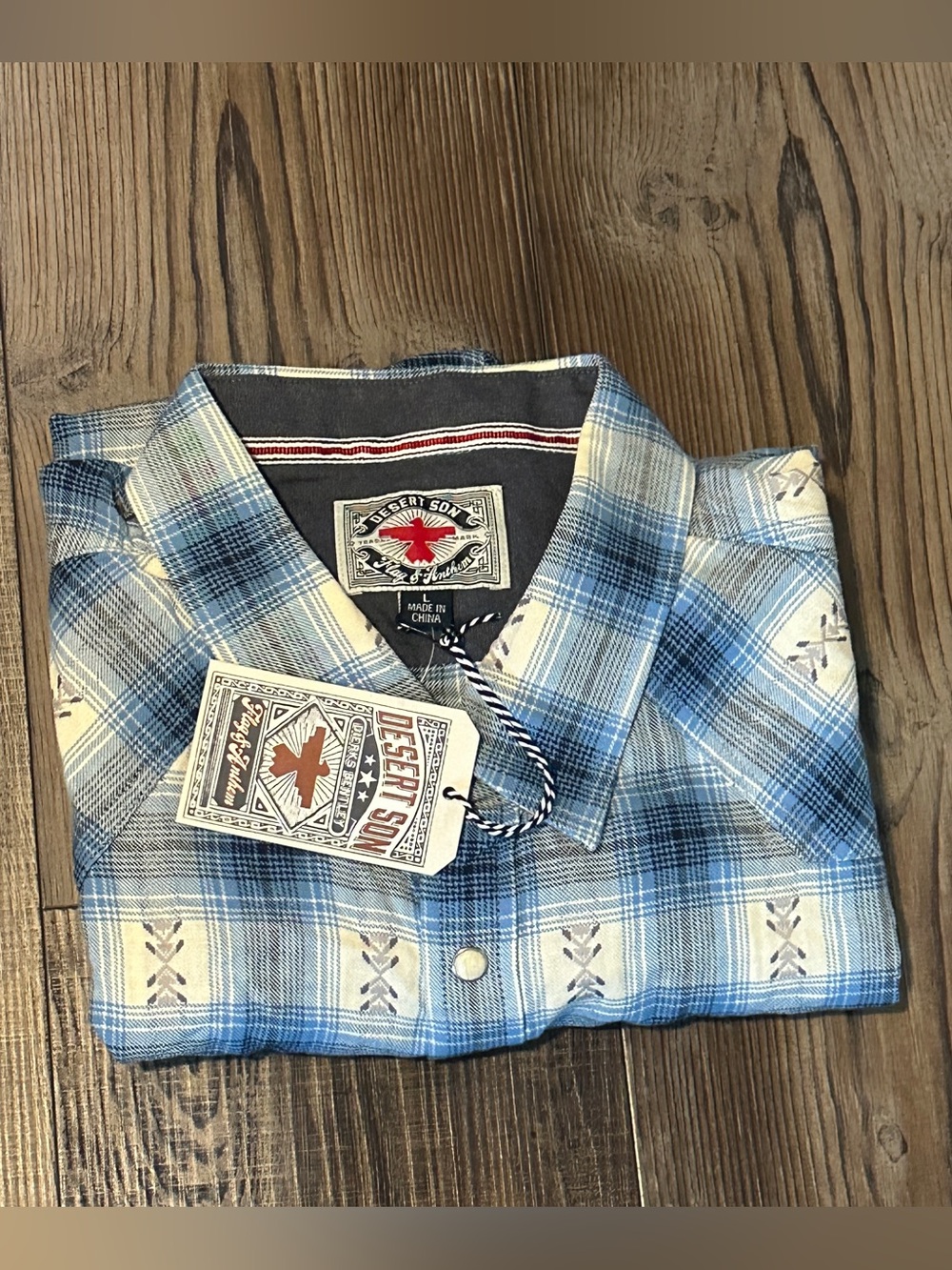 NWOT Men’s Short-Sleeve Shirt 100% Cotton Sold Individually Pick your Design - Picture 3 of 16